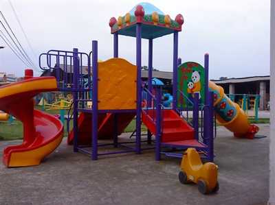 孩子玩幼兒園滑梯注意危險(xiǎn)系數(shù)高嗎？